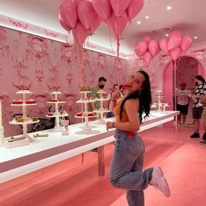 Meet your Posher, Paula